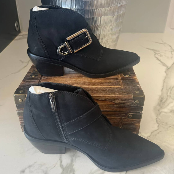 Vince Camuto Ashena Booties in Black - Picture 5 of 12